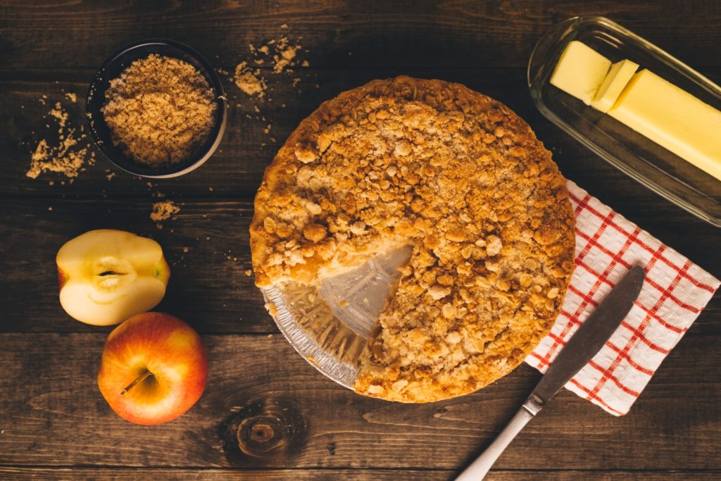 Apple Pie baking 